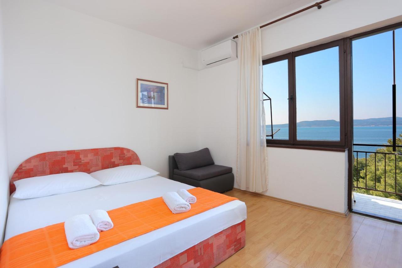 Apartments by the sea Brela, Makarska - 2718 Bagian luar foto