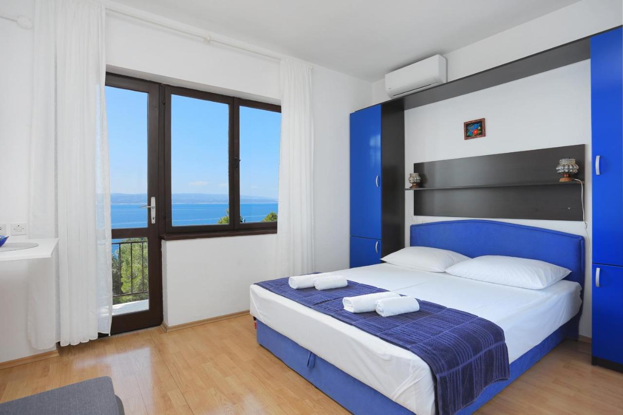 Apartments by the sea Brela, Makarska - 2718 Bagian luar foto